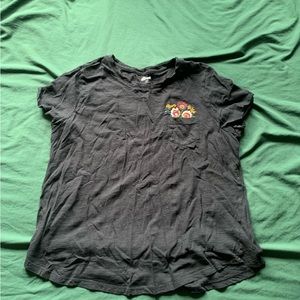 Old navy t-shirt with breast pocket charcoal gray size XL embroidered